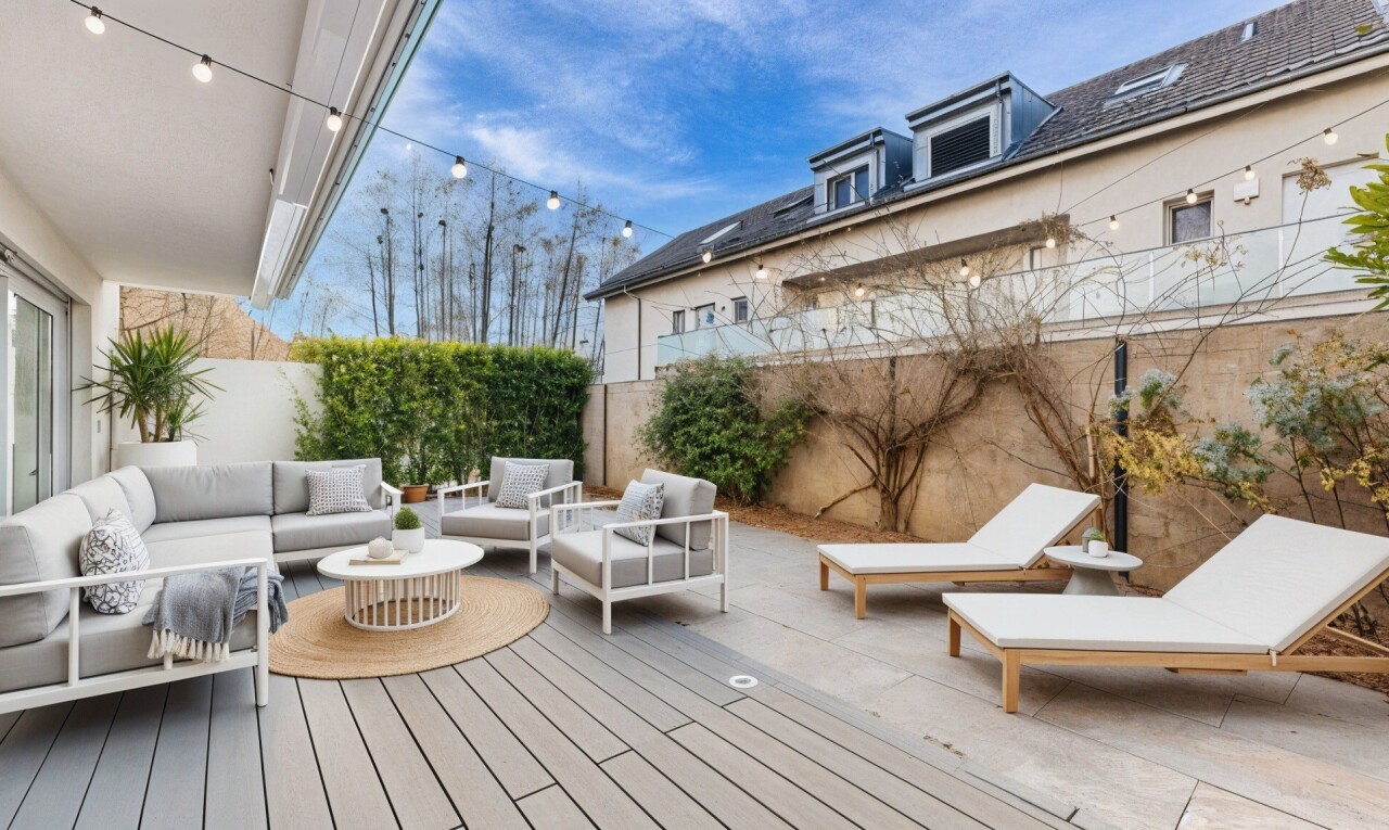 terrasse mit zaun, day time, deck, from property, und terrasse
