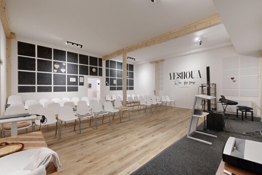 salon / salle à manger avec wood finish floor, sol en finition bois, inside community, rendered, et drywall