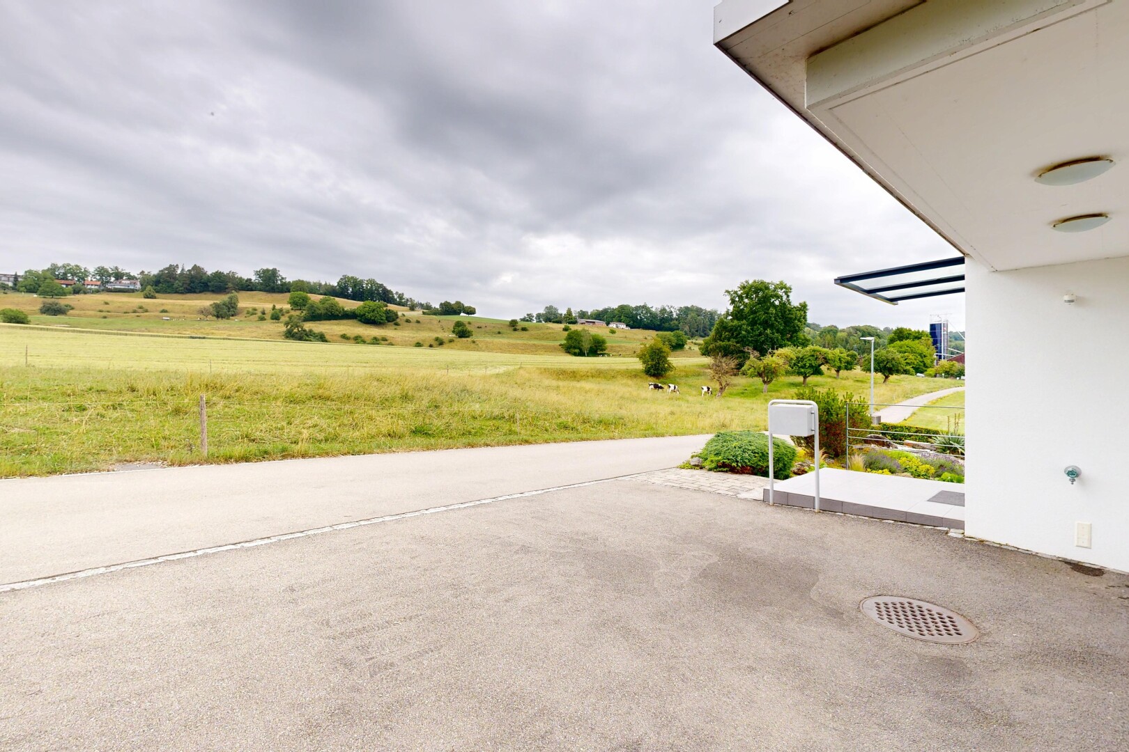 terrasse mit overcast, rural view, und ländliche aussicht