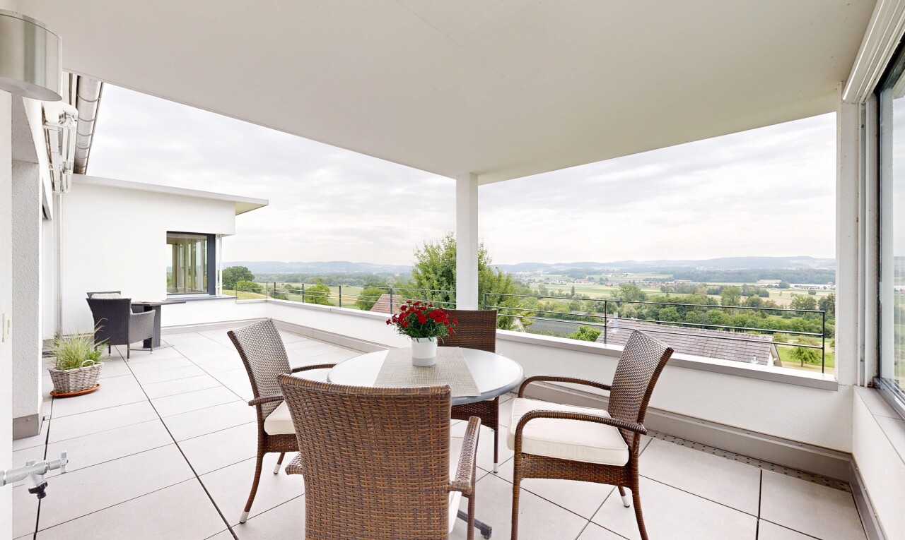 terrasse mit overcast, from property, terrasse, und essbereich im freien