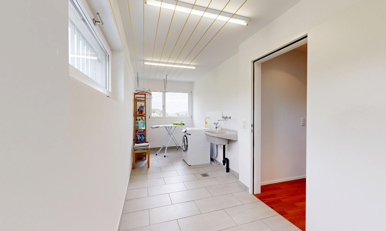 wäschekammer mit natürliches licht, natural light, gipskartonwand, drywall, und inside property
