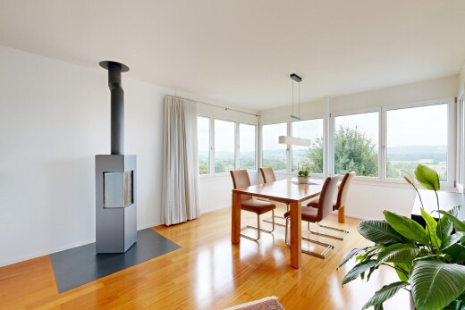 esszimmer mit inside property, gipskartonwand, drywall, holzfußboden, und wood finish floor