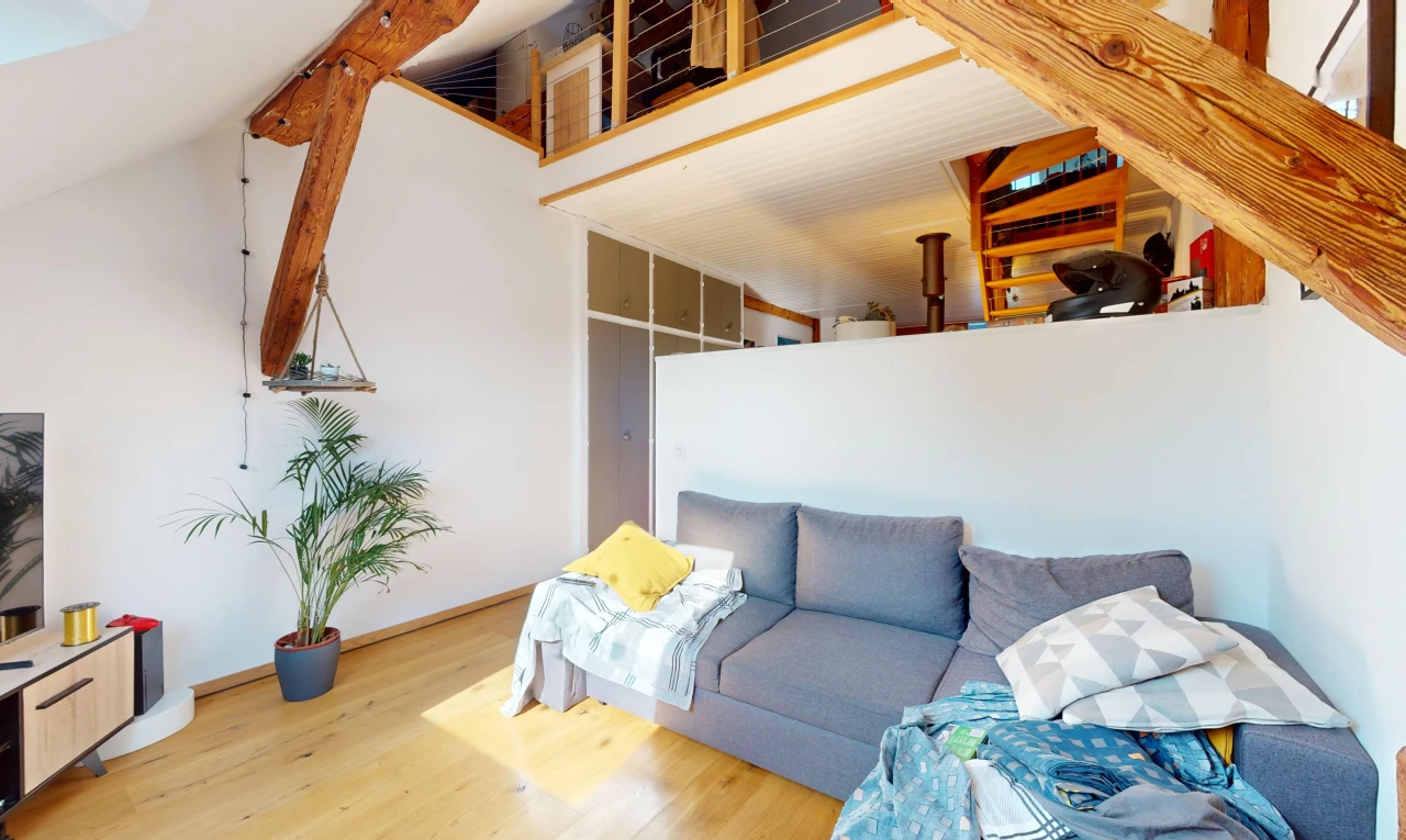 wohnzimmer mit parkettboden