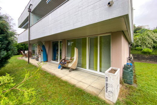 außenansicht mit property visible, overcast, terrasse, und rasen