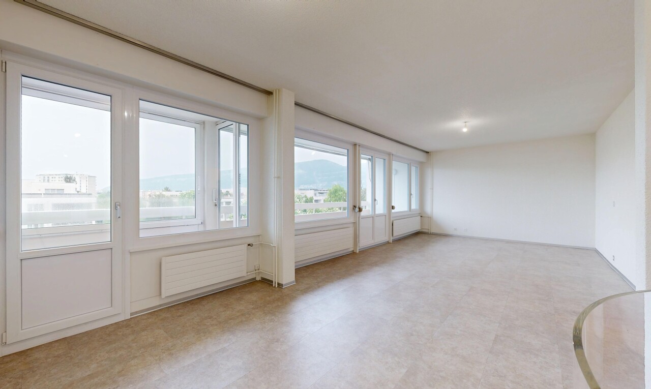 leerer raum mit gipskartonwand, drywall, inside property, natürliches licht, und natural light