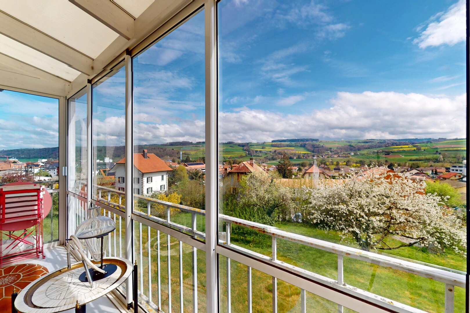 balcon avec balcon et véranda