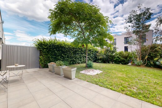 jardin avec pelouse, terrasse, from property, day time, et clôture