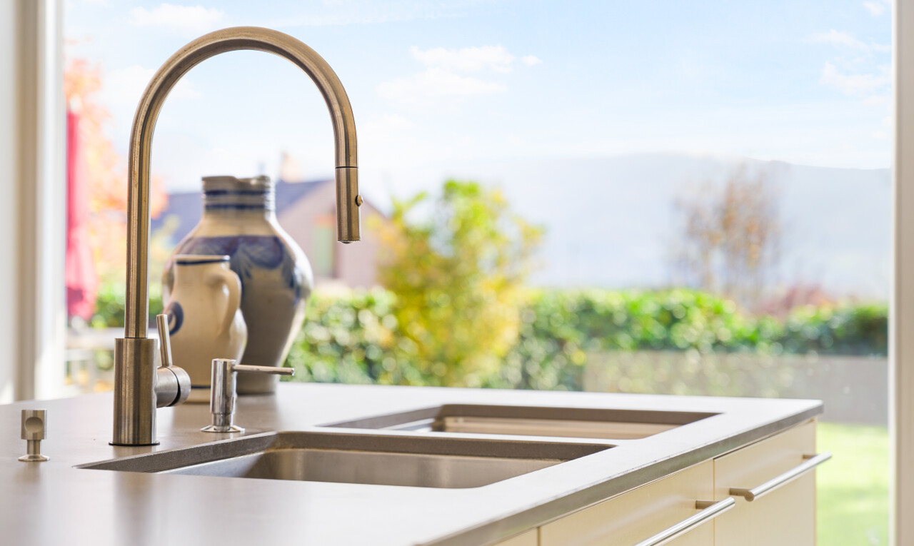 einzelheiten mit day time, waschbecken, und object