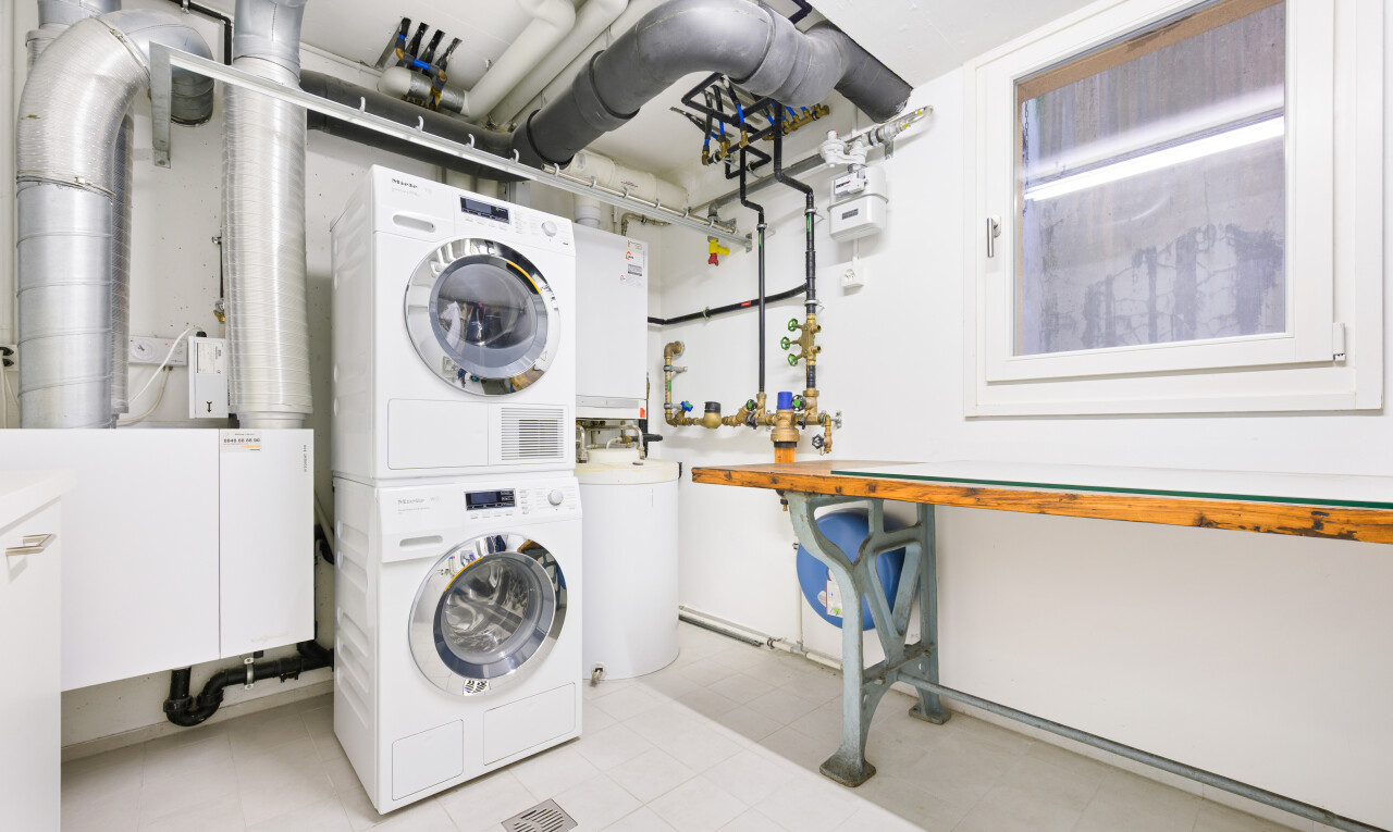 wäschekammer mit waschturm, inside property, drywall, gipskartonwand, und wäscherei