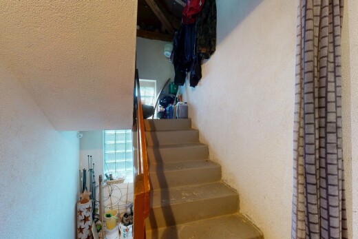 treppe mit textured wall, strukturierte wand, und treppen