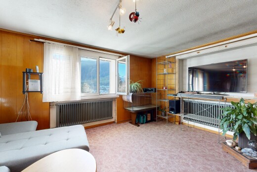 wohnzimmer mit wood wall, holzwand, fernseher, natural light, und natürliches licht