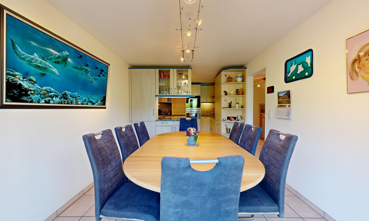 esszimmer mit inside property, drywall, gipskartonwand, tile floor, und fliesenboden