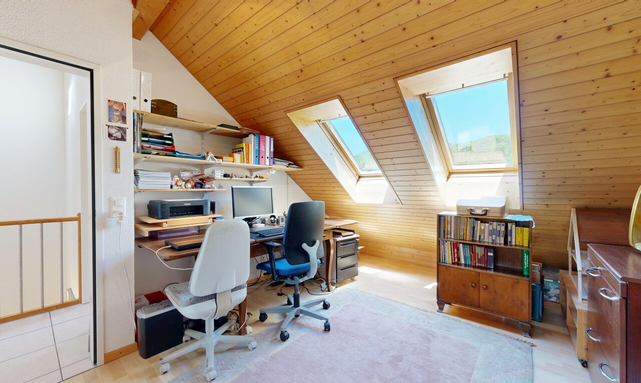 büro mit wood ceiling, holzdecke, vaulted ceiling, dachschräge, und bürobereich