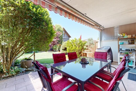 terrasse mit essbereich im freien, markise, terrasse, from property, und day time