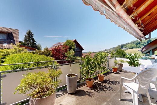 balkon mit from property und day time
