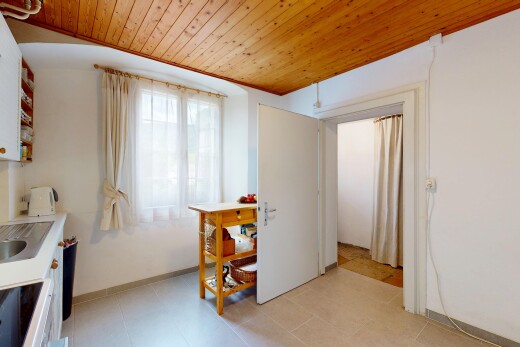 cuisine avec cloison sèche, drywall, lumière naturelle, natural light, et inside property