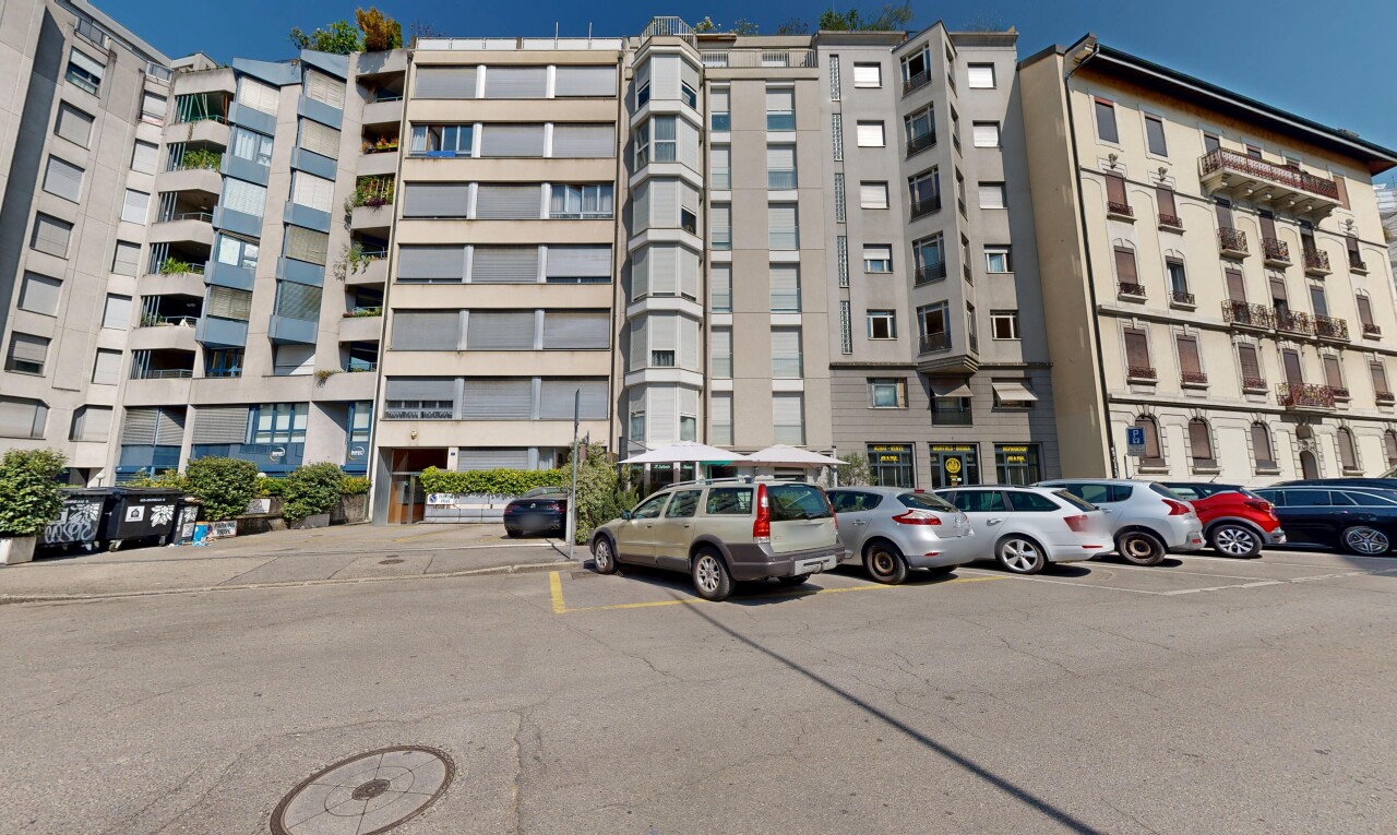 extérieur du bâtiment avec parking, day time, from community, vue sur le complexe d'appartements, et apartment complex view