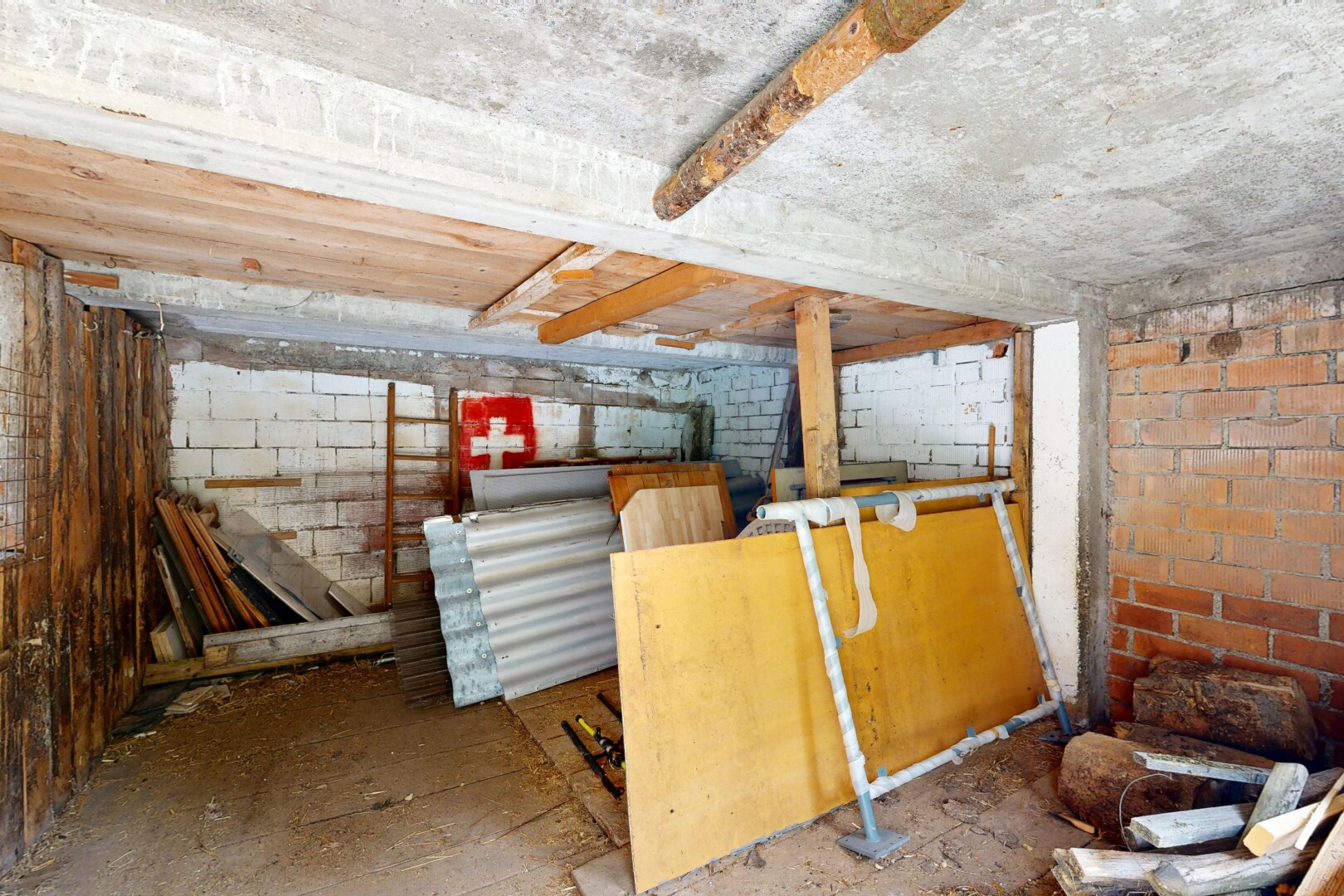 salle à manger avec inside property