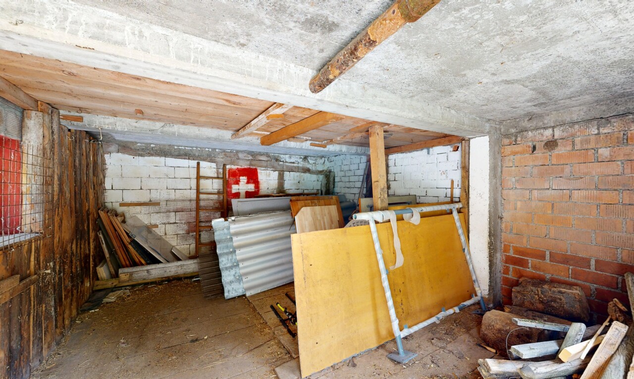 salle à manger avec inside property