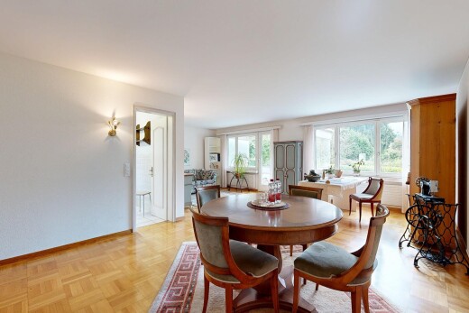 salle à manger avec natural light, lumière naturelle, inside property, parquet floor, et drywall