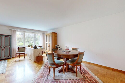 salle à manger avec natural light, lumière naturelle, inside property, drywall, et cloison sèche