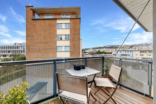 balcon avec day time, from property, et balcon