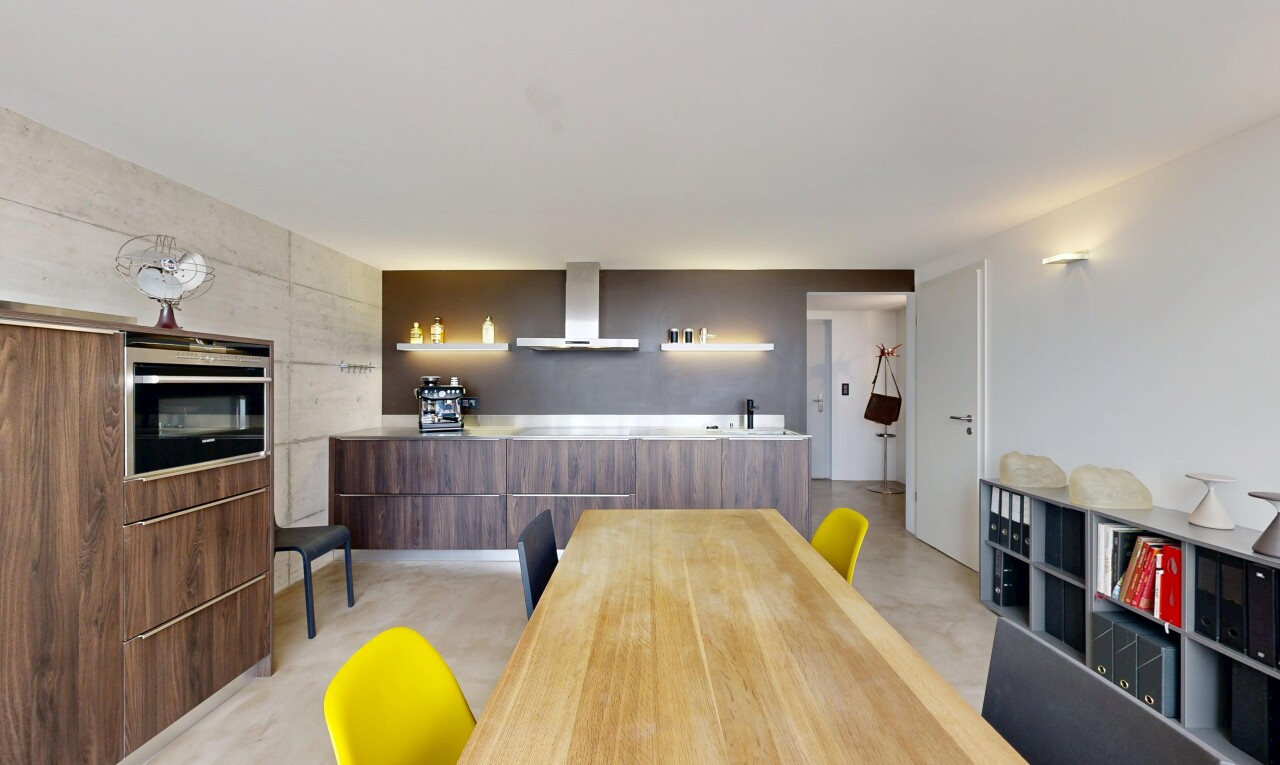 esszimmer mit light floor, inside property, gipskartonwand, drywall, und betonboden