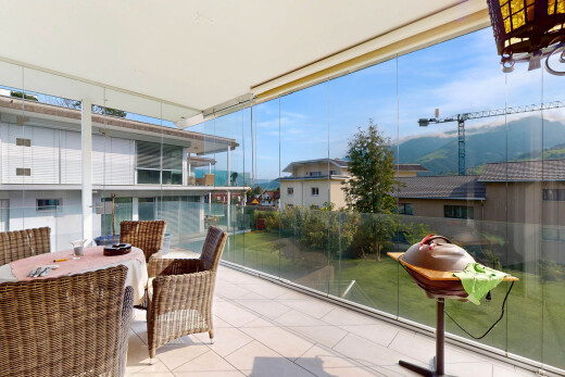 terrasse mit wintergarten, day time, blick auf die berge, mountain view, und balkon