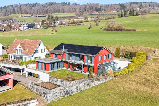 façade avec day time, pelouse, vue sur le terrain de golf, golf course view, et drone view