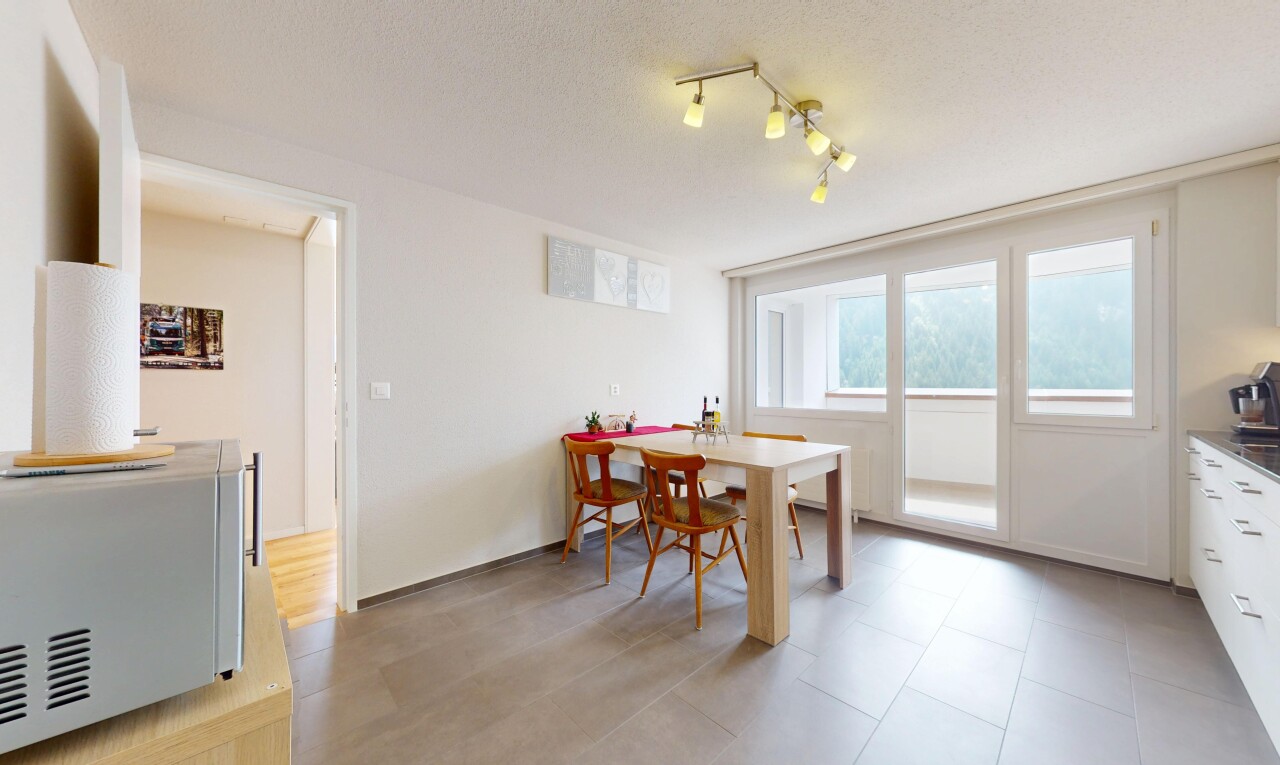 esszimmer mit natürliches licht, natural light, inside property, gipskartonwand, und drywall