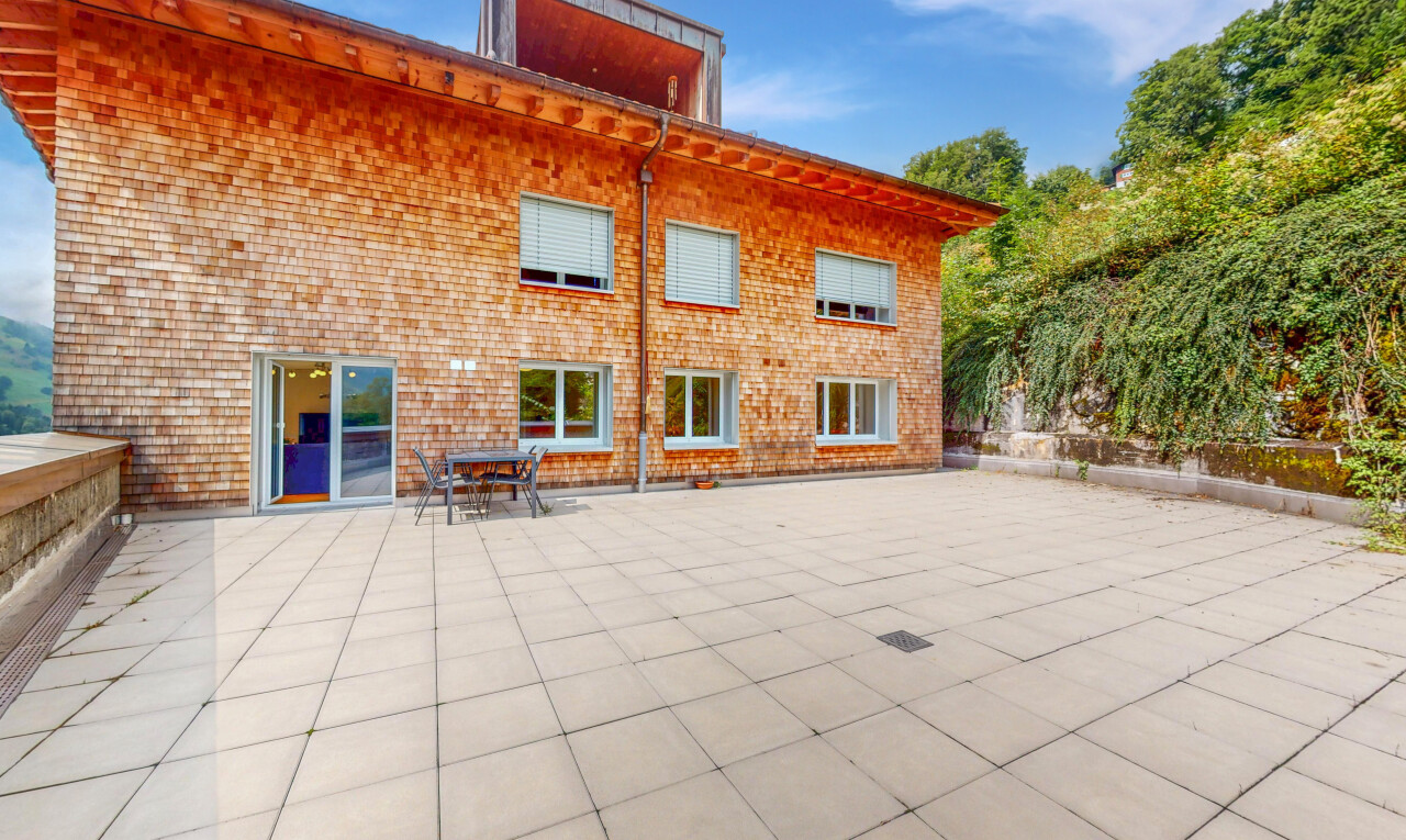 außenansicht mit property visible, day time, terrasse, und schindelverkleidung