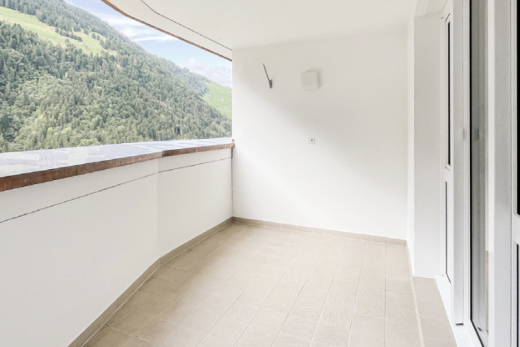 balkon mit forest view, waldblick, balkon, day time, und mountain view