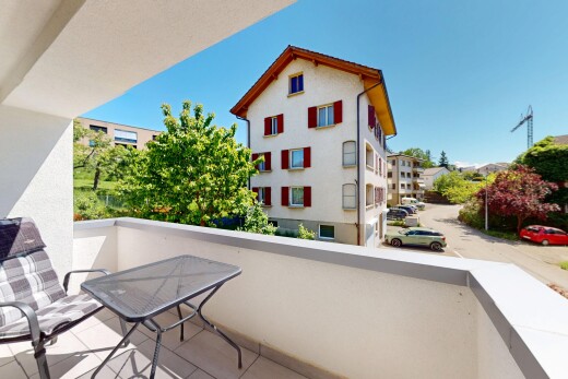 balkon mit balkon, from property, und day time