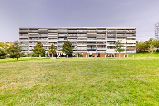 außenansicht mit apartment complex view, blick auf wohnanlage, und property visible