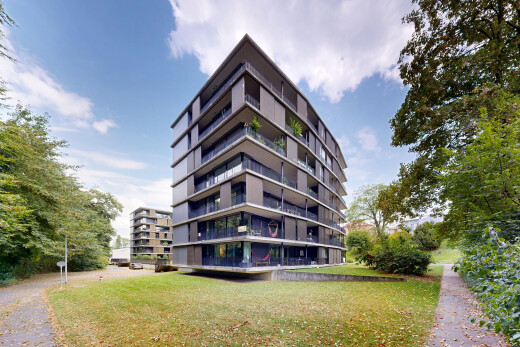 view of apartment building / complex