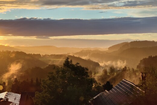 blick auf die berge mit dusk