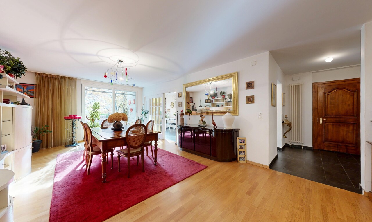 esszimmer mit natürliches licht, natural light, inside property, gipskartonwand, und drywall