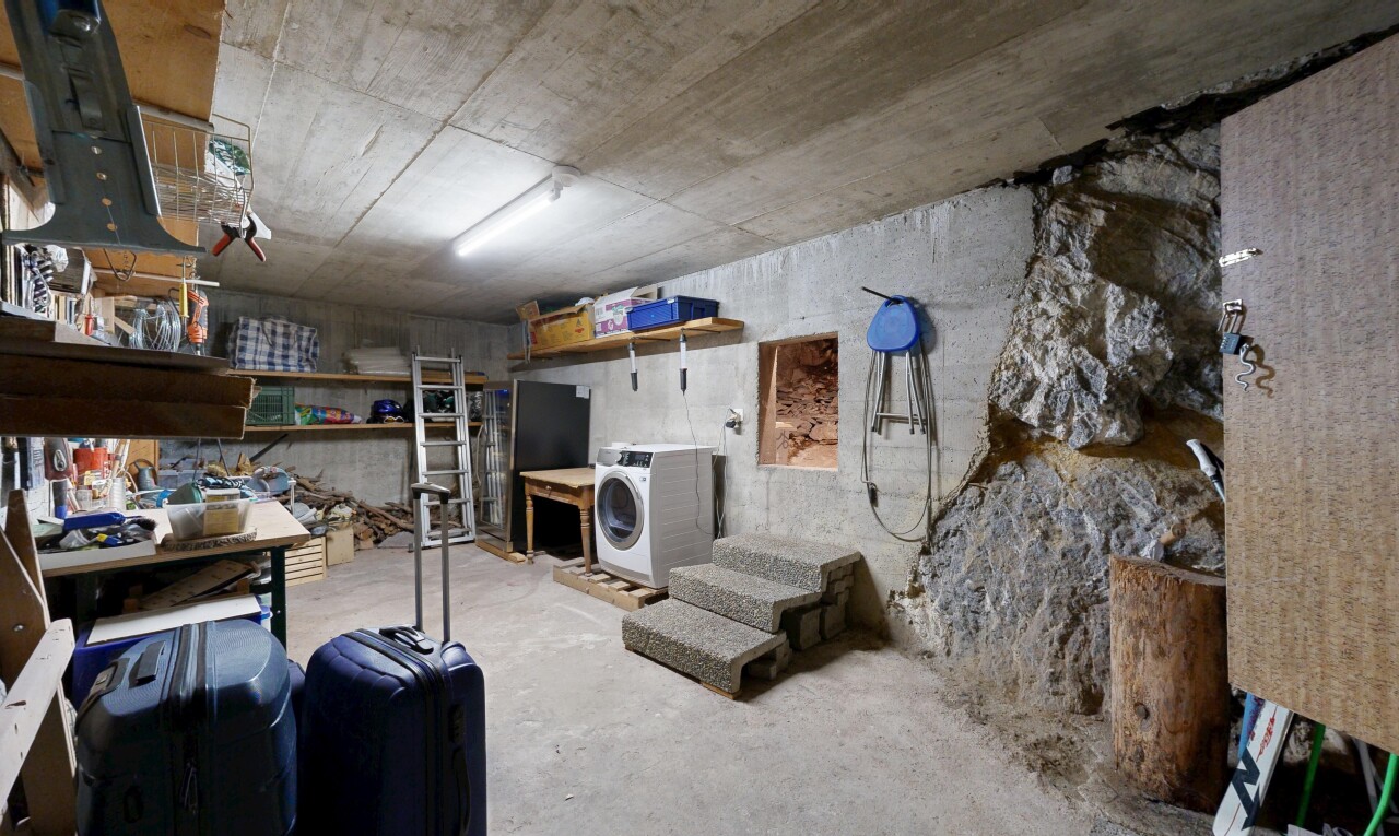 vorratskammer mit tumbler und keller