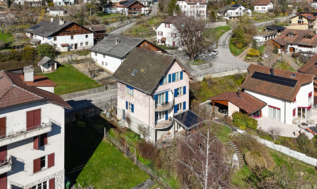 façade avec bardage en stuc, residential view, vue résidentielle, et drone view