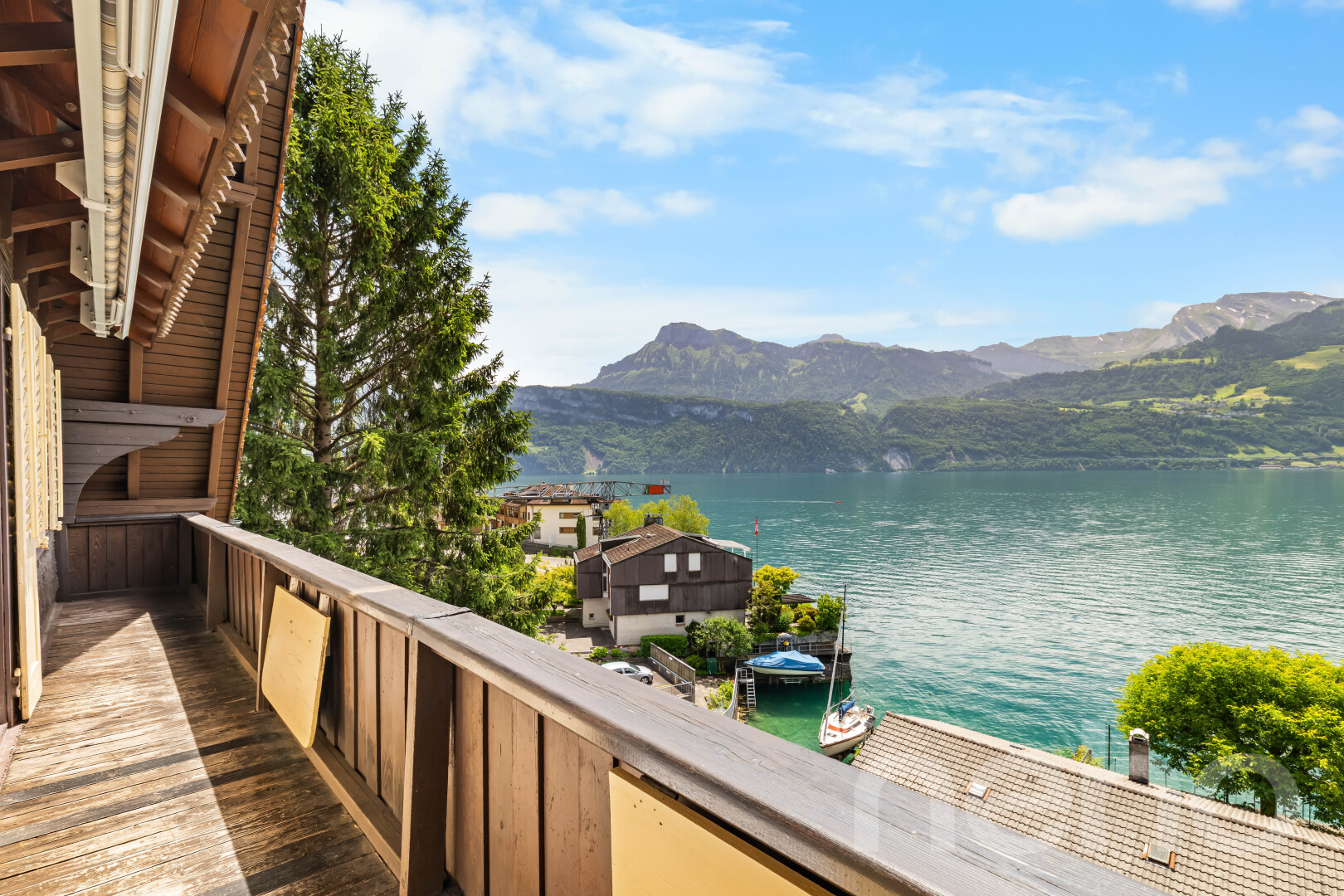 vue sur la mer avec from property, vue sur l'eau, water view, vue sur la montagne, et mountain view