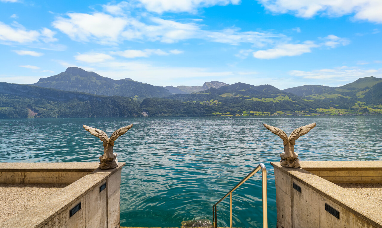 water view with a mountainous background