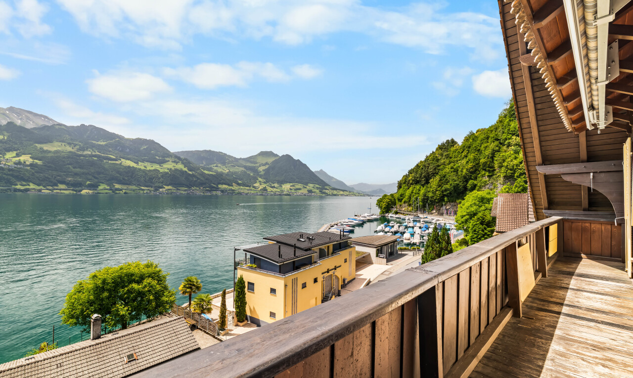 vue sur la mer avec from property, water view, vue sur l'eau, mountain view, et vue sur la montagne