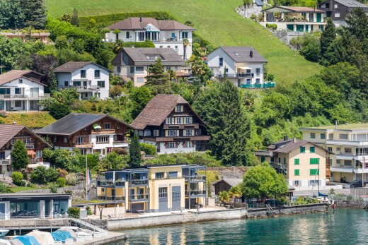 façade avec mur de soutènement en bord de l'eau, residential view, vue résidentielle, water view, et vue sur l'eau