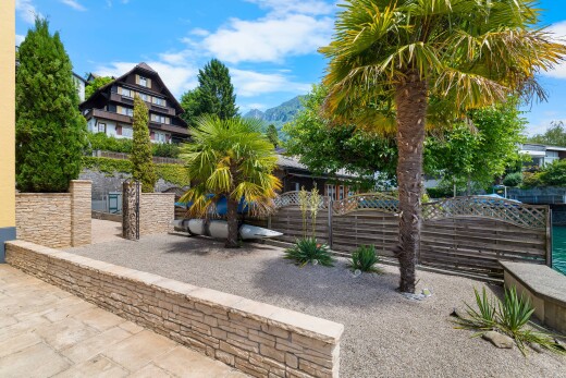 jardin avec day time, clôture, mountain view, et vue sur la montagne