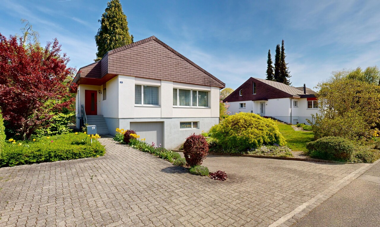 Einfamilienhaus mit viel Potenzial und grossem Garten in Huttwil