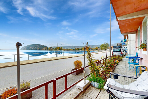 balcon avec day time, from property, vue sur l'eau, water view, et balcon