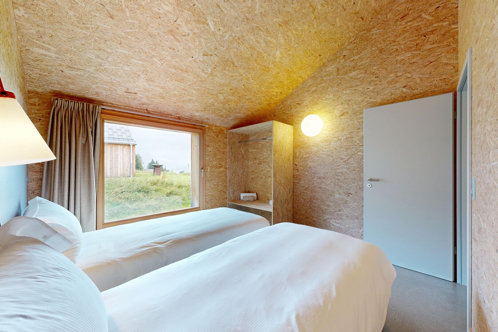 zimmer / schlafzimmer mit inside property, natural light, und natürliches licht