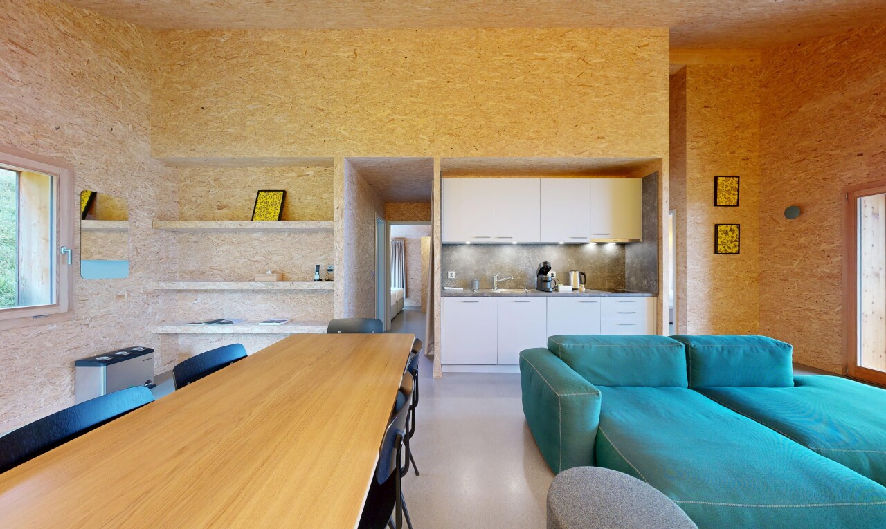wohn- / esszimmer mit inside property, concrete floor, betonboden, finished concrete floor, und waschbecken