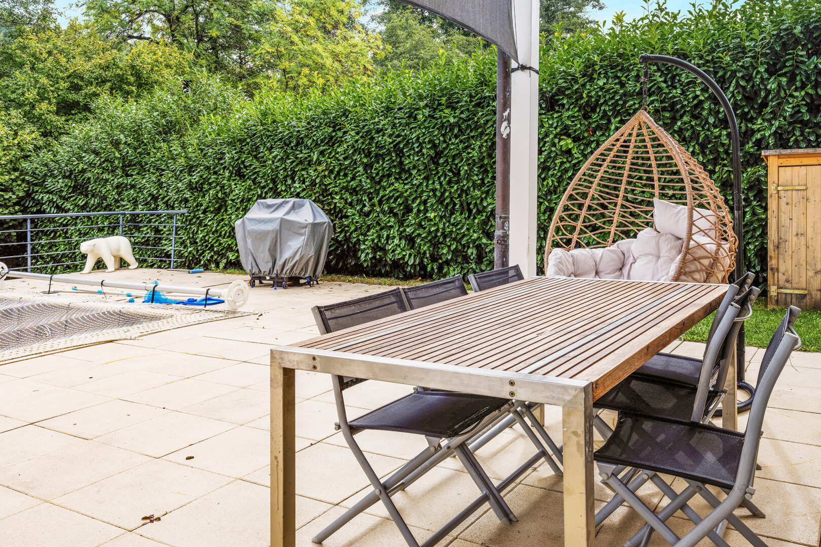 terrasse mit essbereich im freien, from property, grill, terrasse, und day time