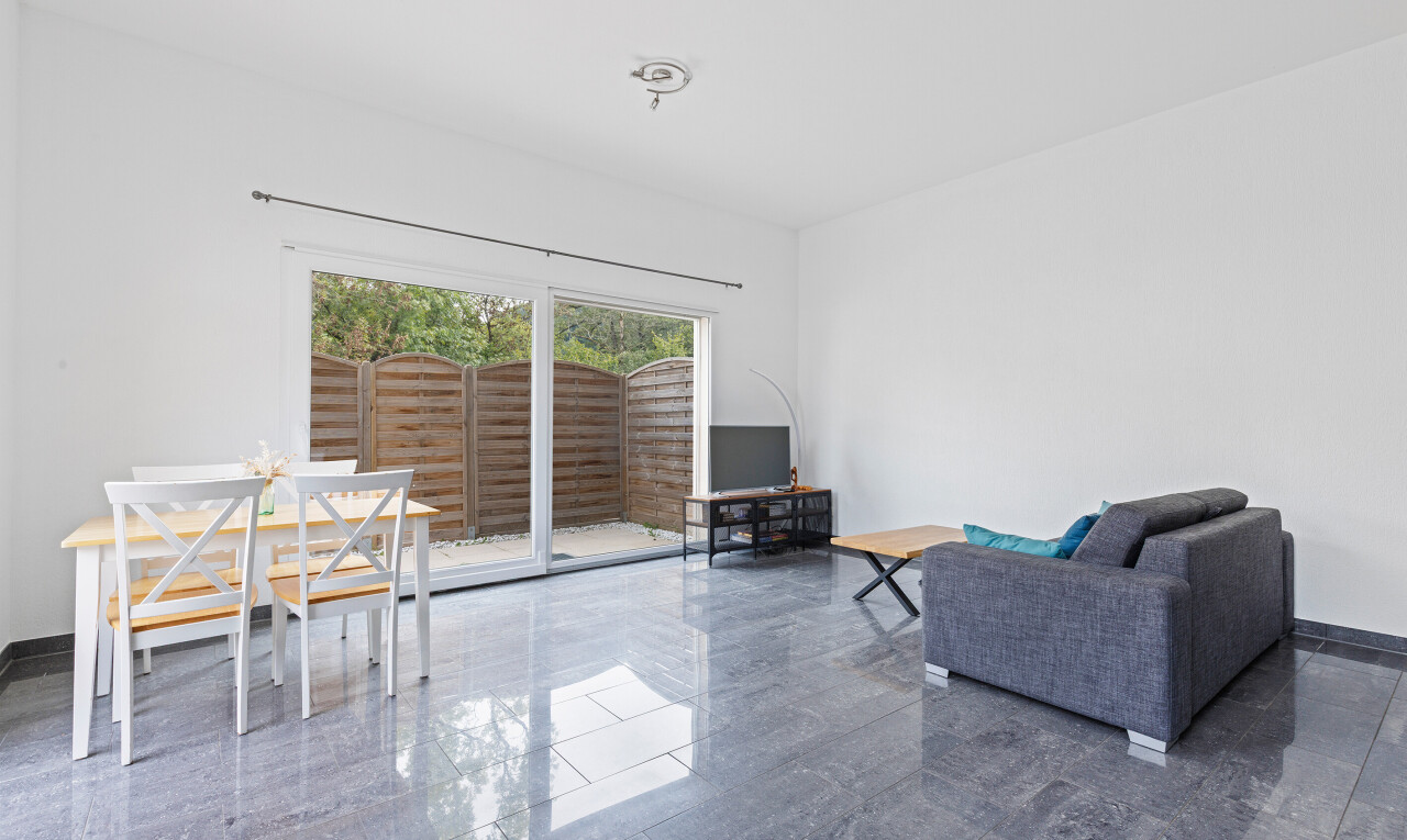 living area with baseboards
